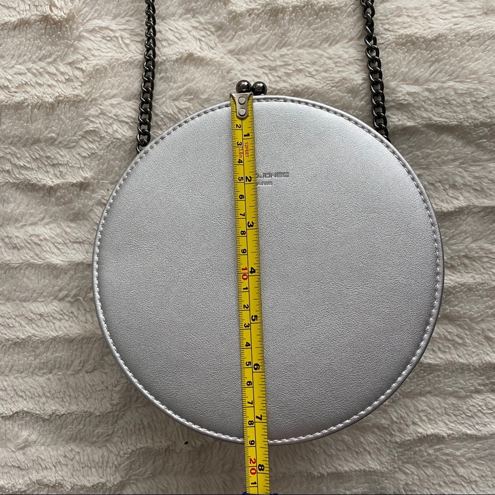 Silver Circle Handbag - Picture 5 of 7